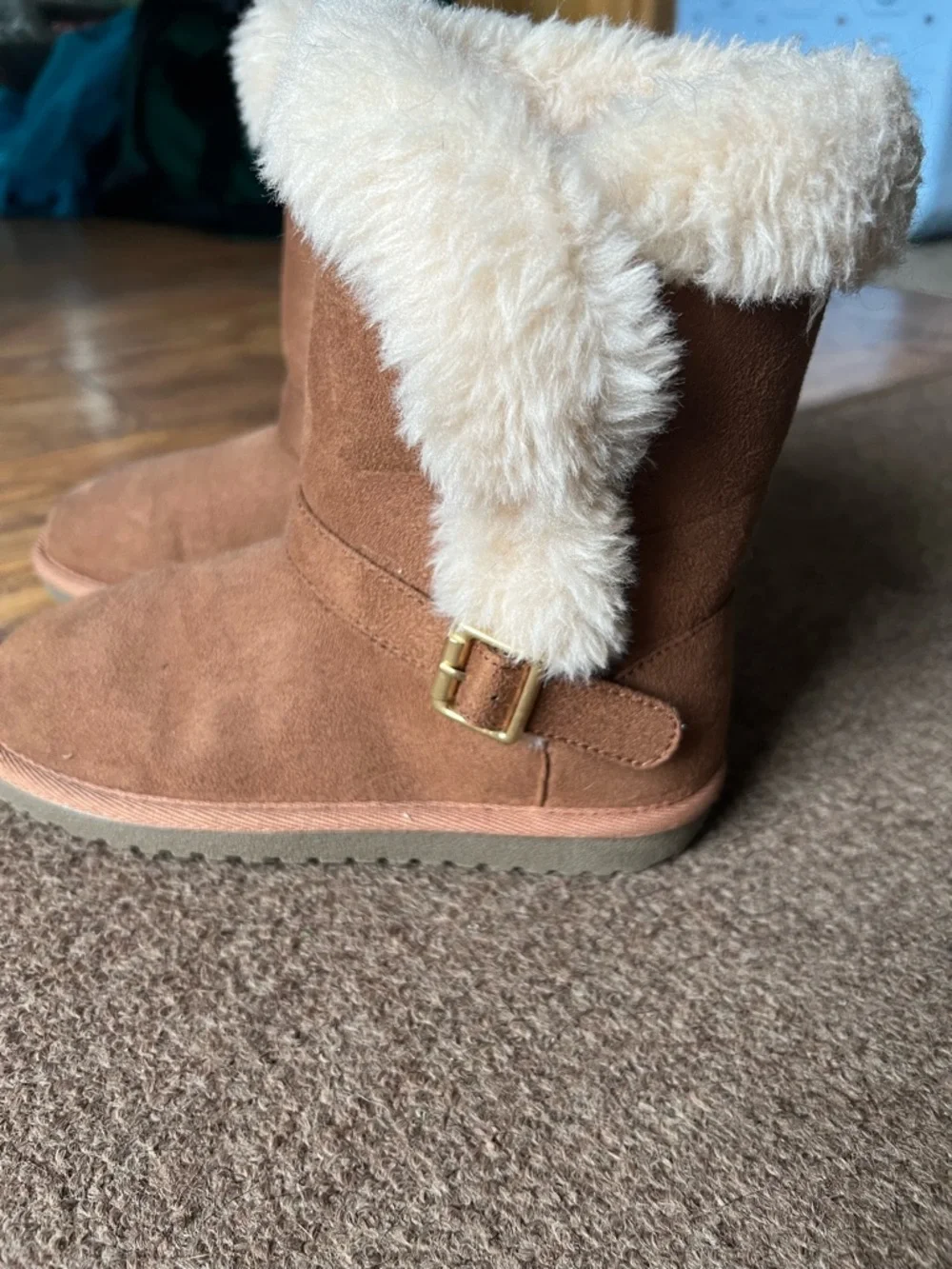 Childrens place boots size 2, great condition!